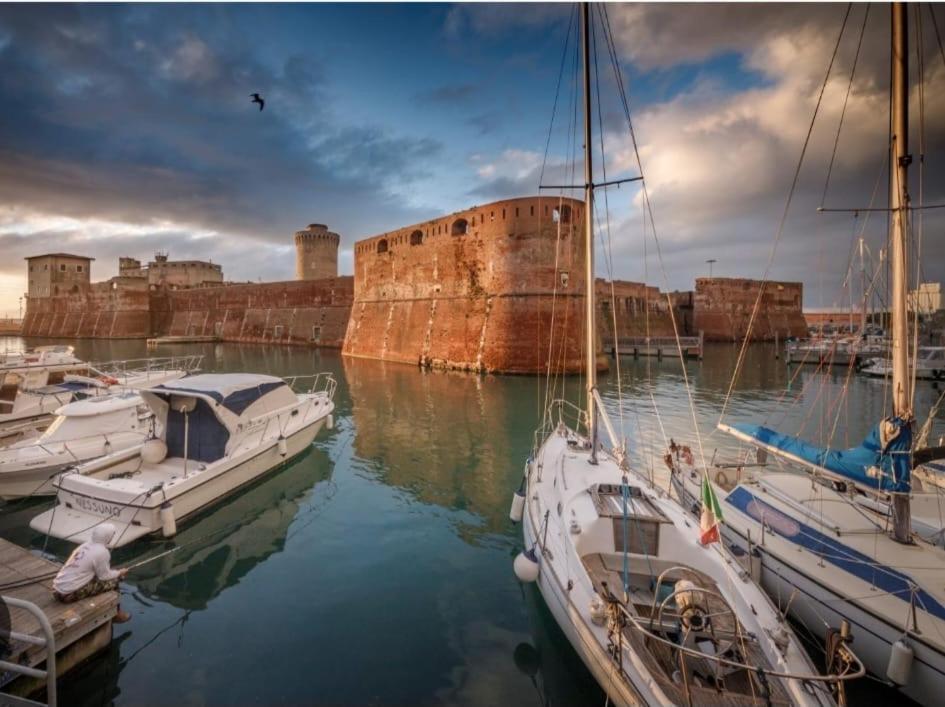 Апартаменты Onda Di Porta A Mare Ливорно Экстерьер фото